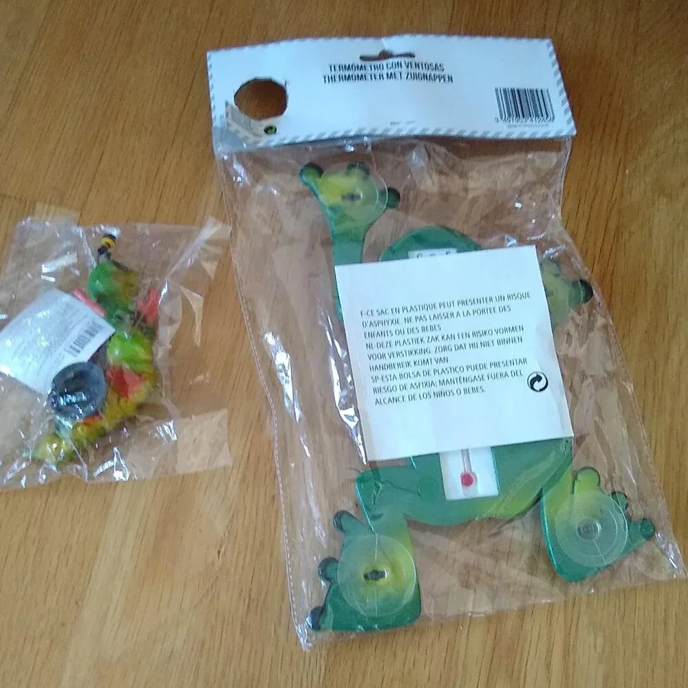 Frog Thermometer + Caterpillar magnet New